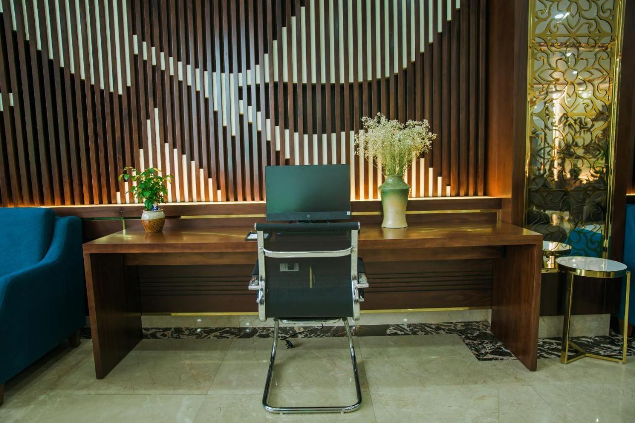 Luxury6 Hotel Mong Cai Buitenkant foto