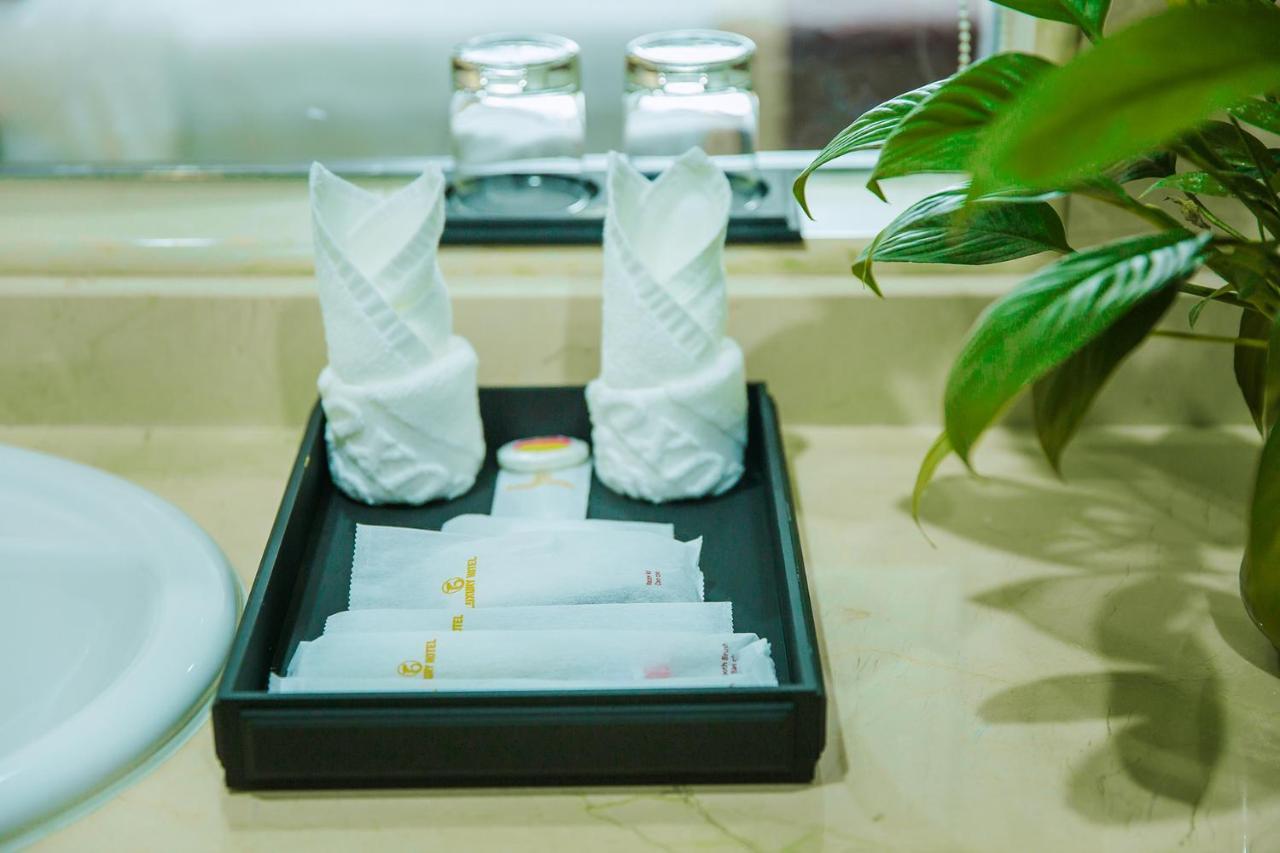 Luxury6 Hotel Mong Cai Buitenkant foto
