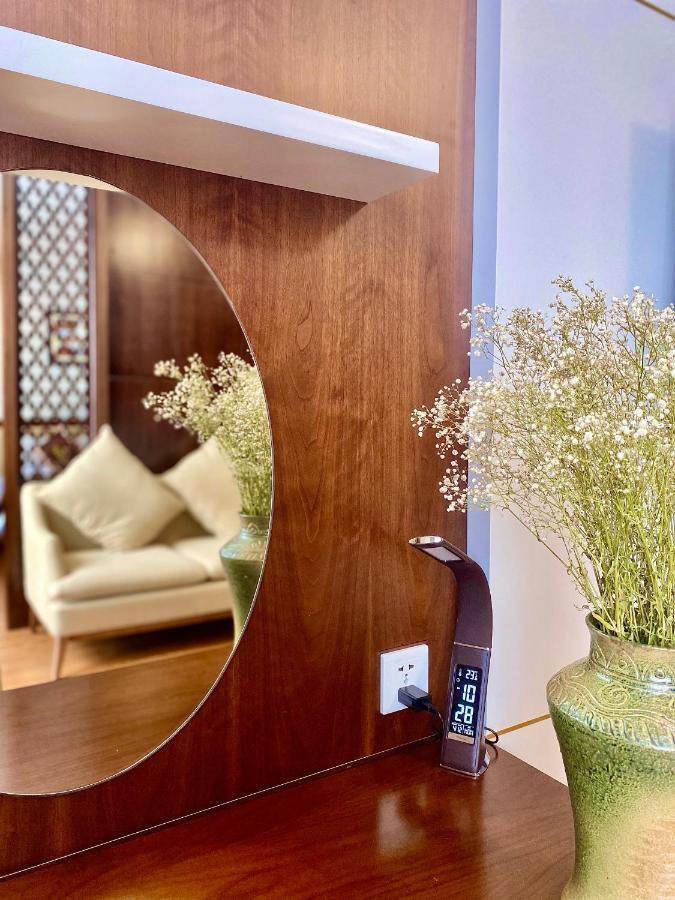 Luxury6 Hotel Mong Cai Buitenkant foto