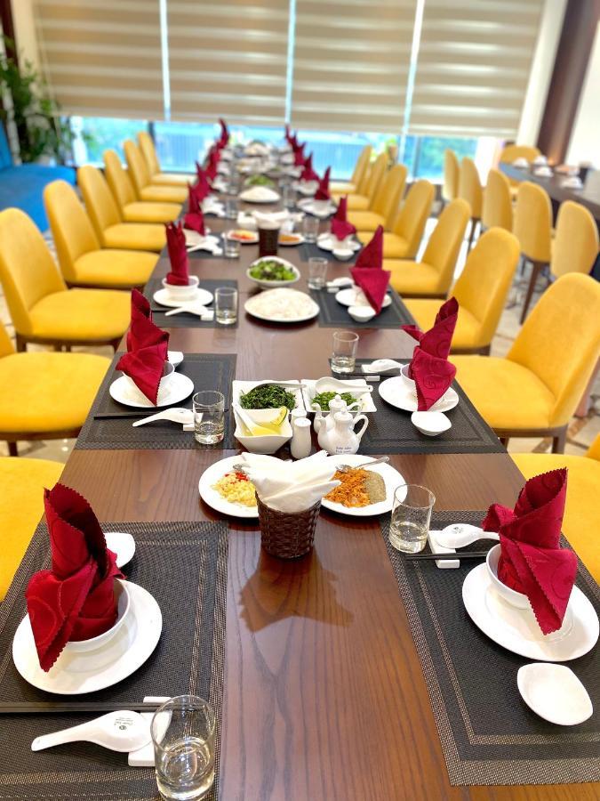 Luxury6 Hotel Mong Cai Buitenkant foto